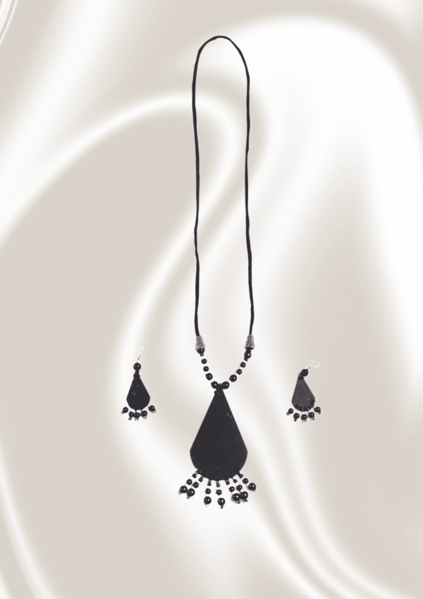 Warli Hand Painted Necklace Set - Image 4